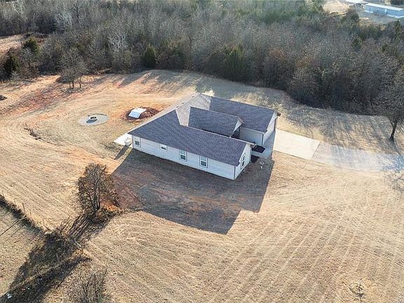 2nd image of 17170 Hickory Trl