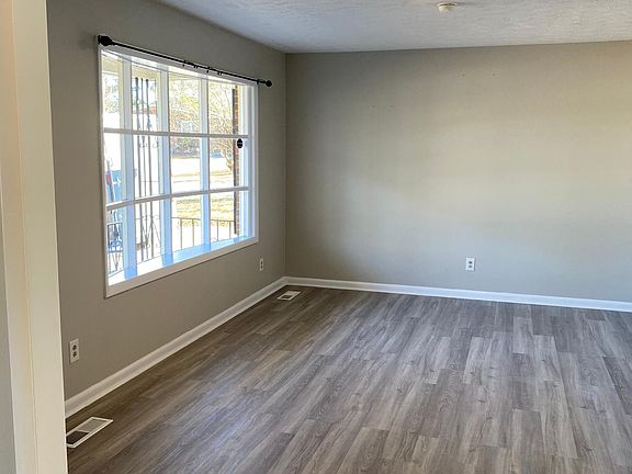 Large formal sitting room