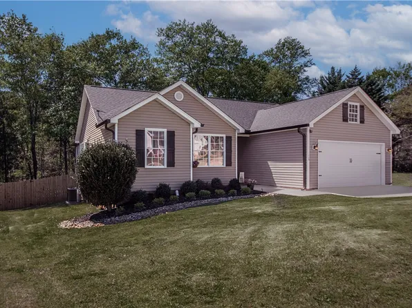 113 Raintree Ct, Easley, SC 29642