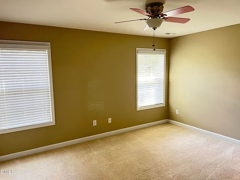 936 Bentbury Way — Photo 14