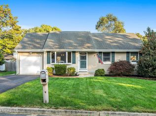 239 Tackle Ave, Manahawkin, NJ 08050