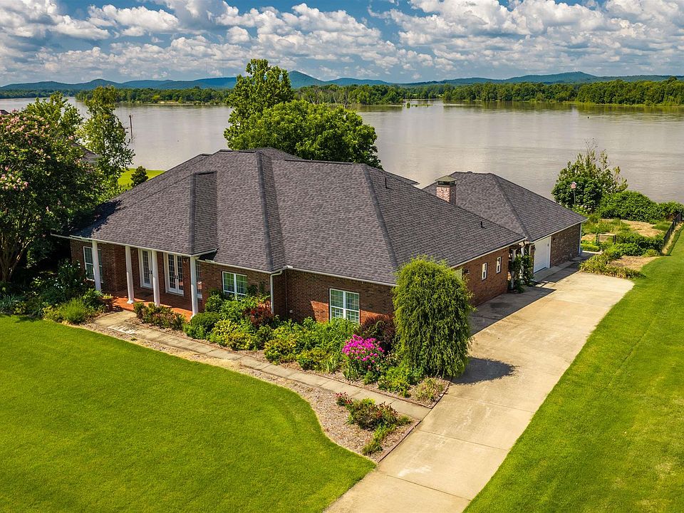1st image of 3 River Road Dr W