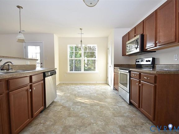 3rd image of 410 Kents Mill Rd