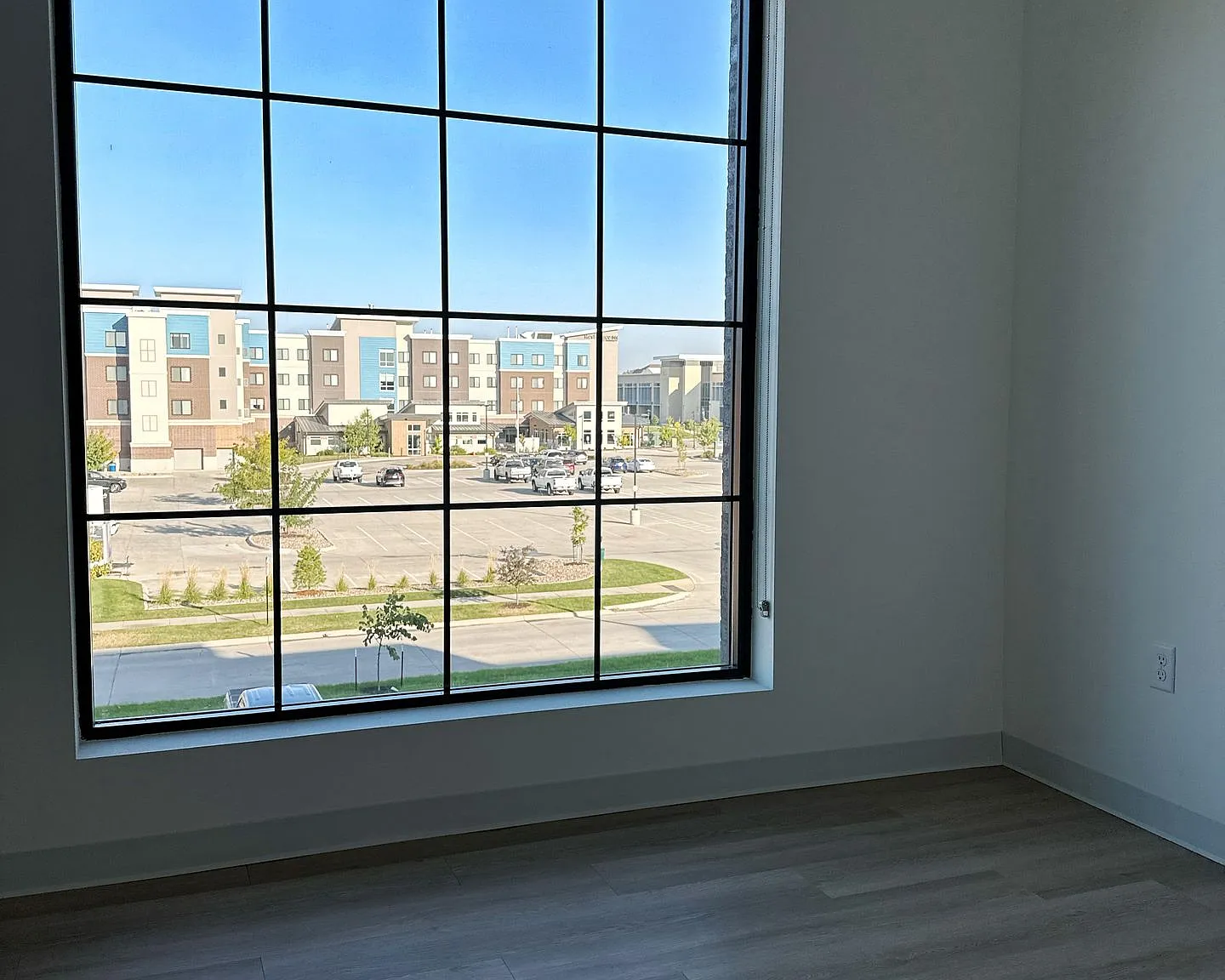 District Place — Photo 2