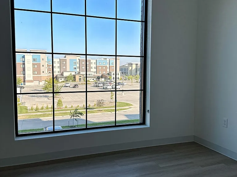District Place — Photo 2