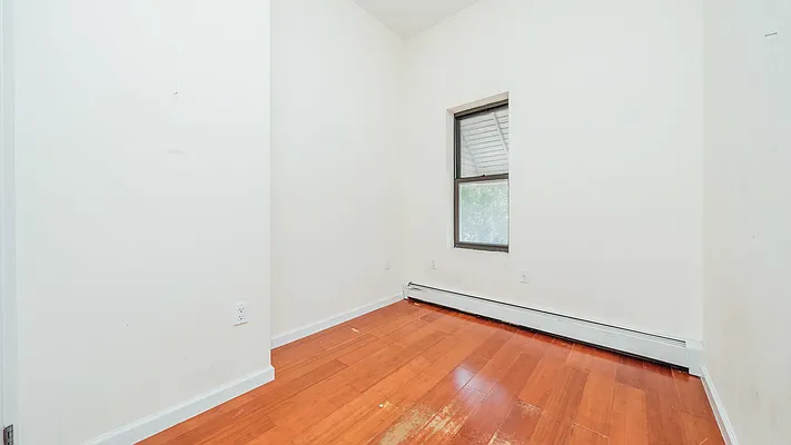 Rented by Nooklyn NYC LLC | media 24