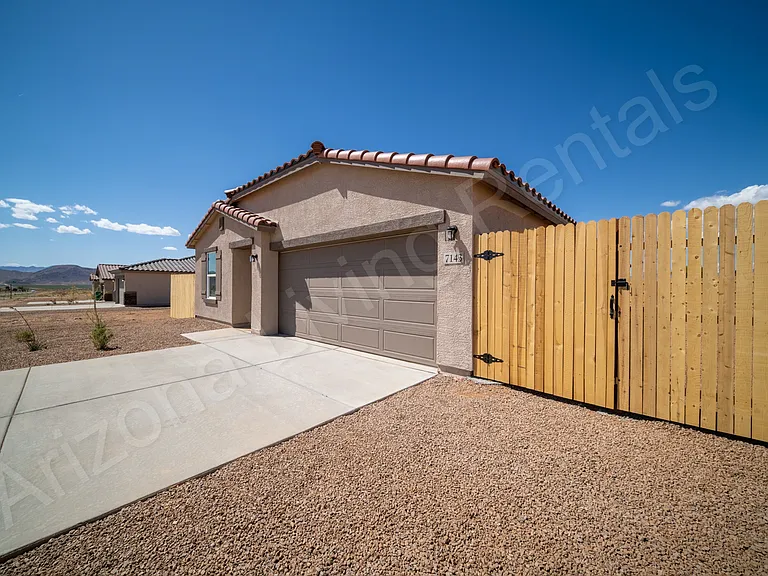 7143 E Morningside Dr — Photo 2