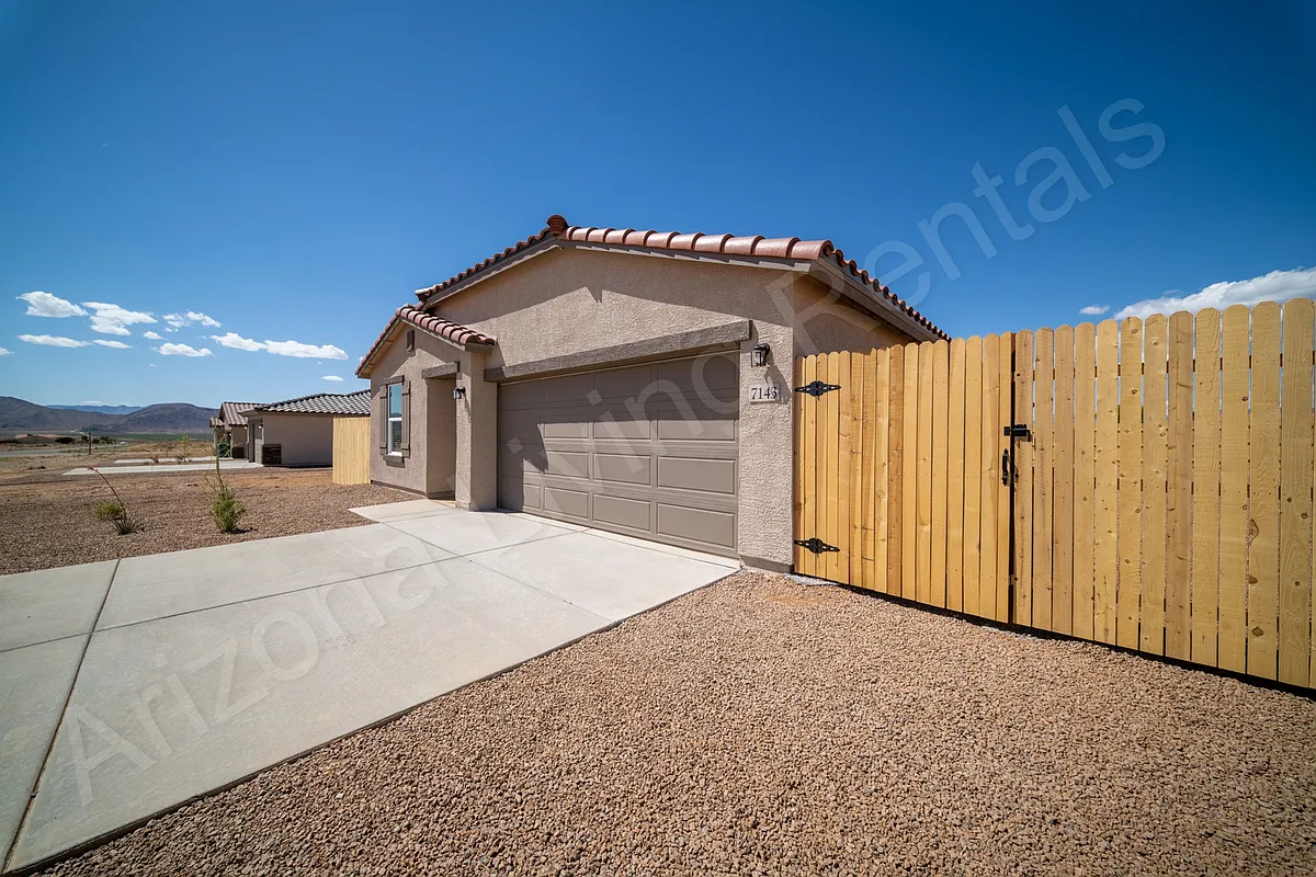 Building Photo - 7143 E Morningside Dr