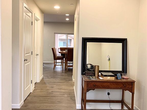 3rd image of 4504 Hammersley Way NW