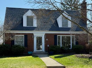 1042 Eastwood Ave SE, East Grand Rapids, MI 49506