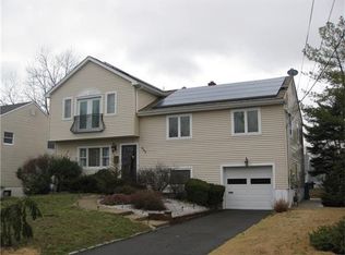 335 Colonia Blvd, Colonia, NJ 07067