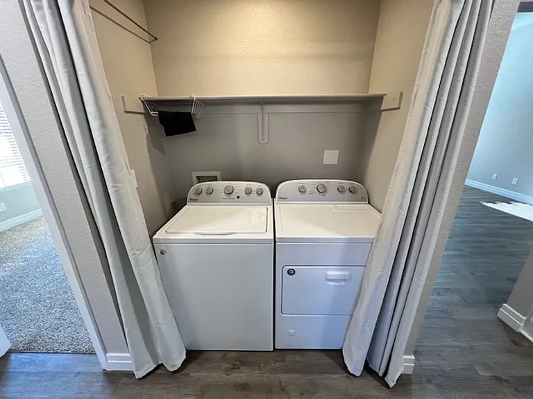 2526 Wolverton Ave — Photo 16
