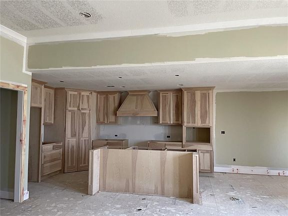 3rd image of 4920 NE 93rd St