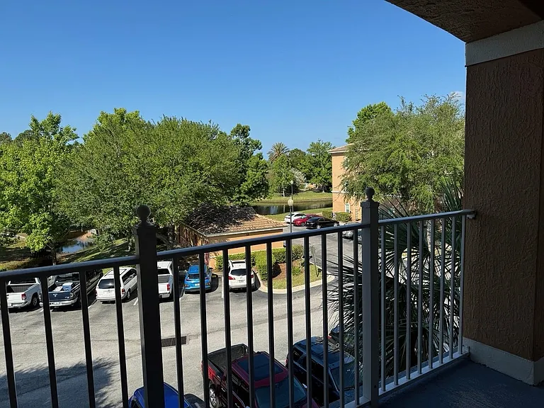 605 Fairway Dr #305 — Photo 9