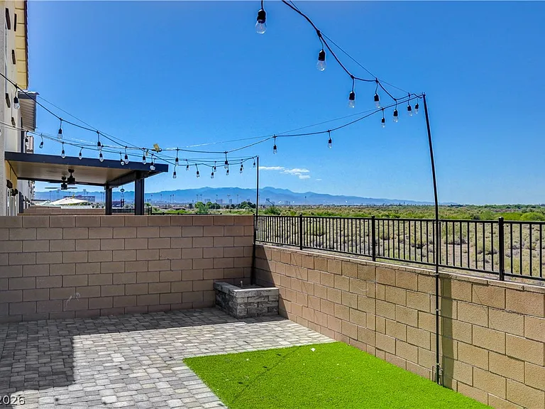 386 Larksong Ave — Photo 28