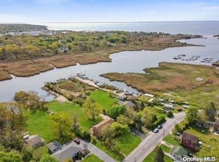 305 Conklin Ave, Patchogue, NY 11772