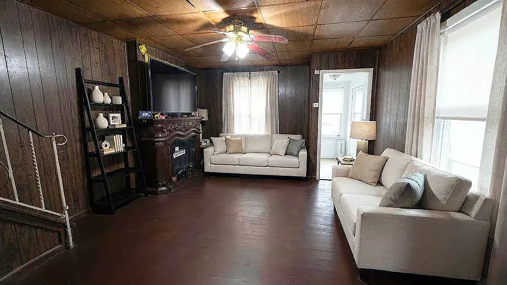 4 Bedroom Apartment for Rent in Trenton, NJ — Photo 1