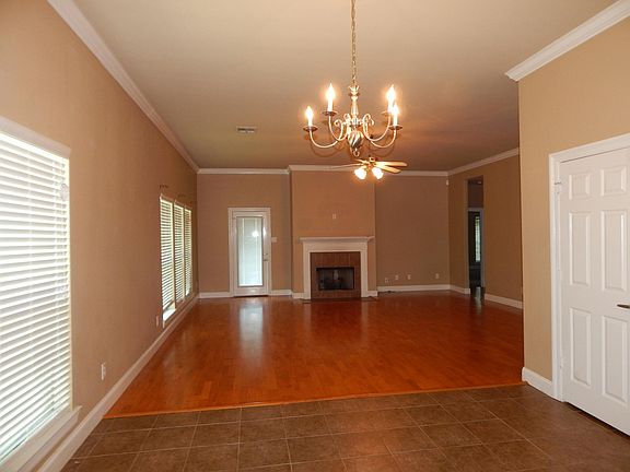 2nd image of 22442 Balmoral Dr