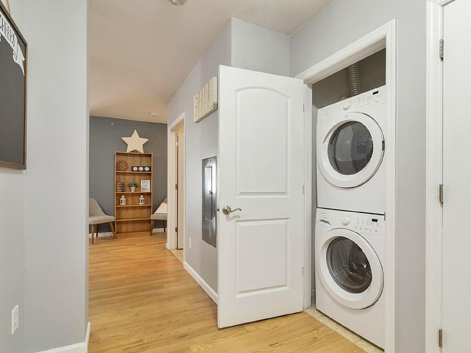 2nd image of 448 Palisade Ave APT 202