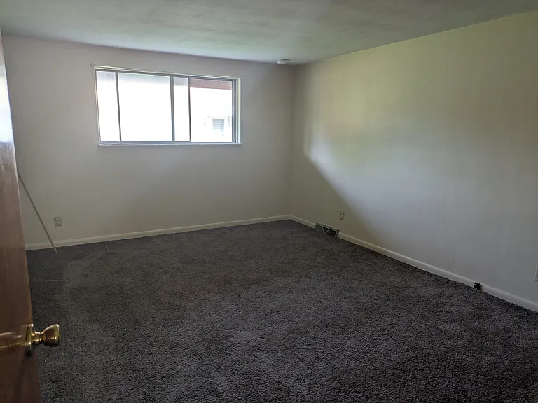 2920 N Rockwood Dr #B — Photo 5