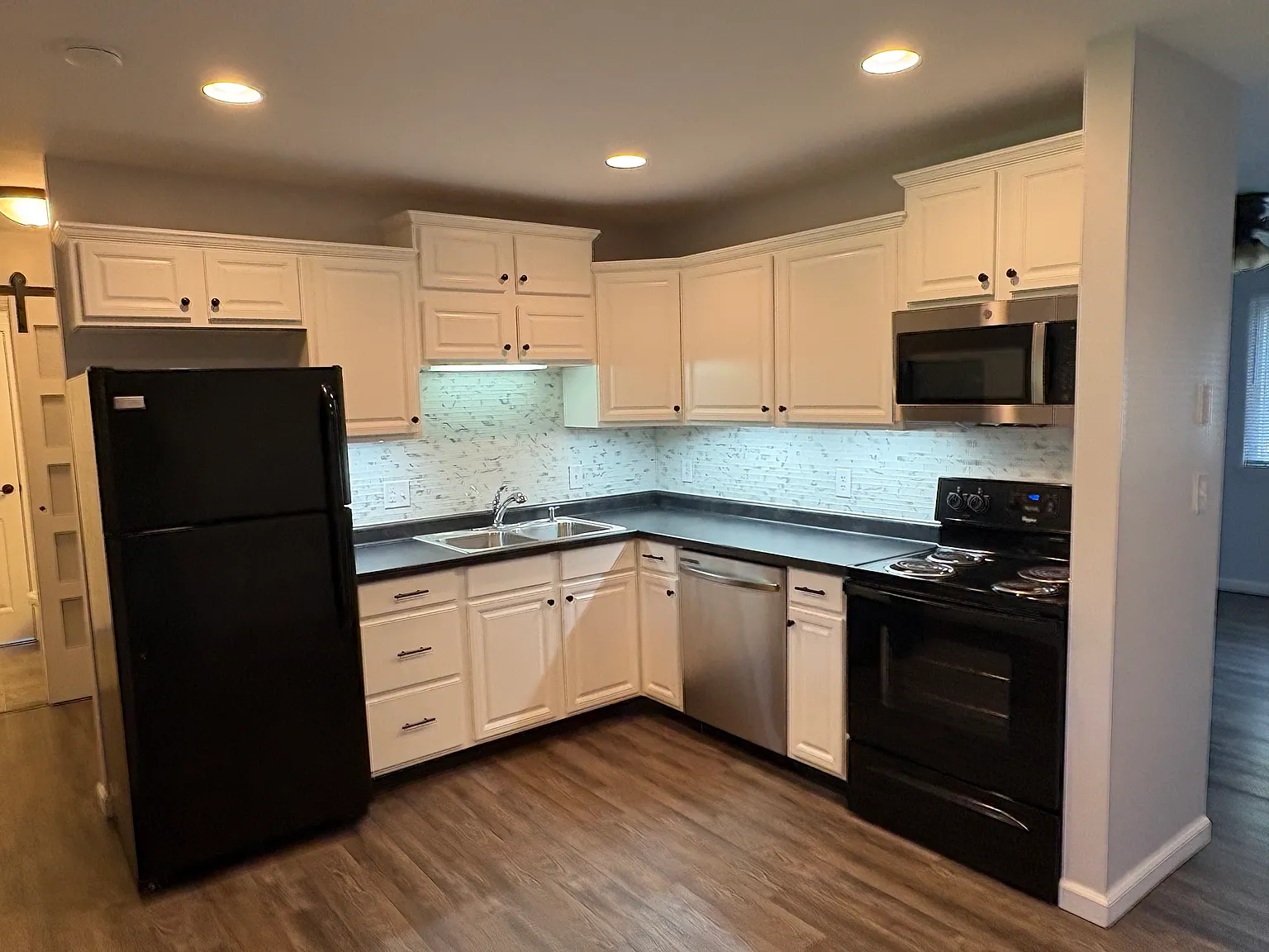 4 bed, 1.5 bath, 1476 sqft, $1,675 — Photo 4