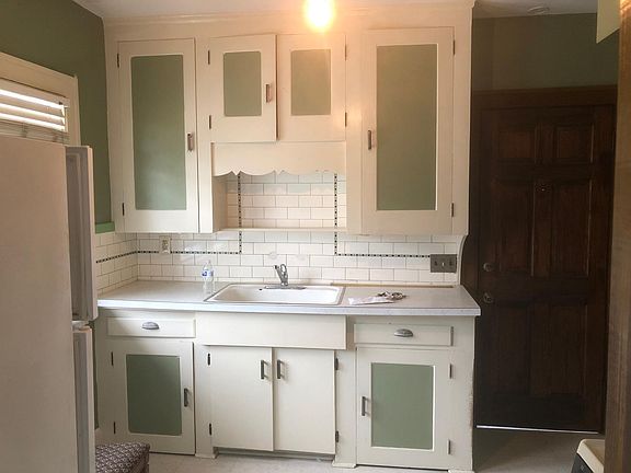 Cozy kitchen comes equipped with Refrigerator and Stove, no need to bring your own appliances!