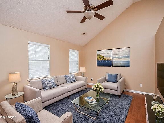 3rd image of 130 Branchwood Dr