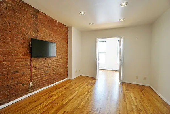 Rented by Best Apartments North Inc | media 1