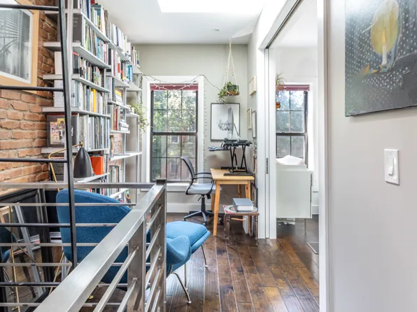 549 Monroe Street image 7 of 12