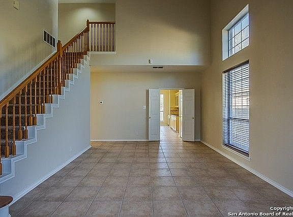 4th image of 5831 Creekway