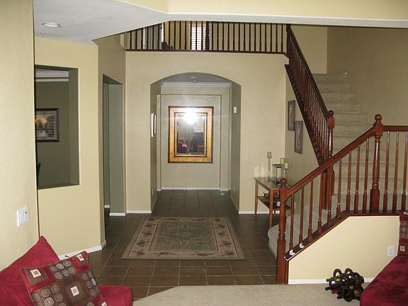 5th image of 330 Silver Springs Ln