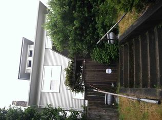 1306 NE 75th St, Seattle, WA 98115