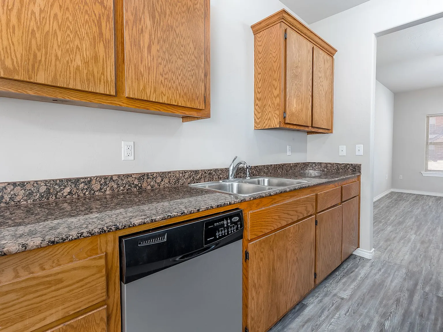 Walnut Creek Apartment Homes — Photo 3