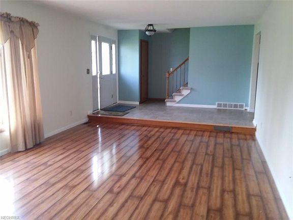 4th image of 820 Bennett Dr