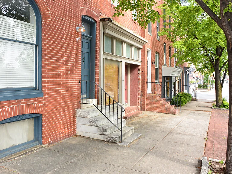 732 Light St #B — Photo 24