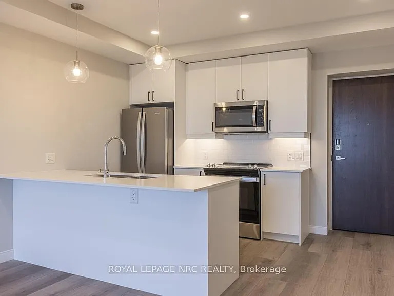 118 West St #803 — Photo 5