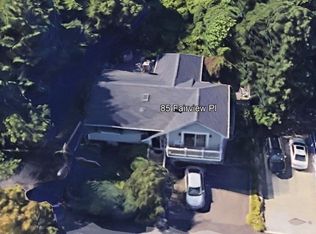 85 Fairview Pl, Sea Cliff, NY 11579