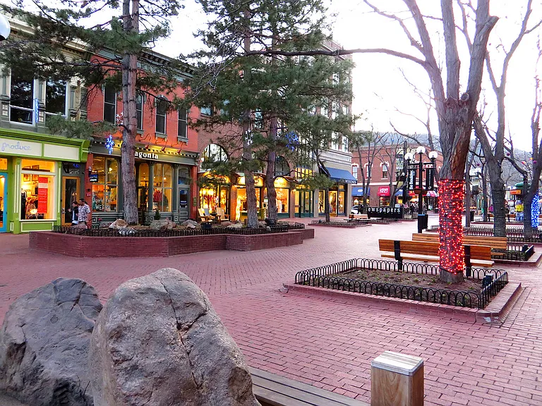 Pearl St Mall