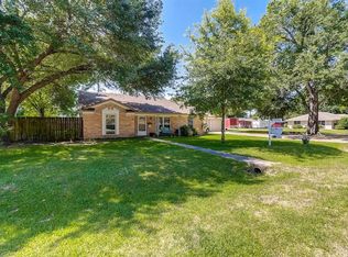 215 Southmore St, Tomball, TX 77375