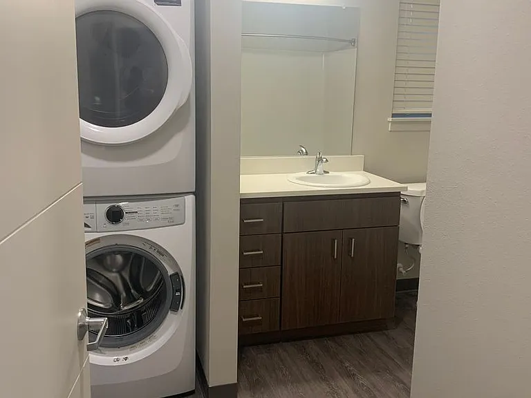 Market Village Apartments — Photo 20