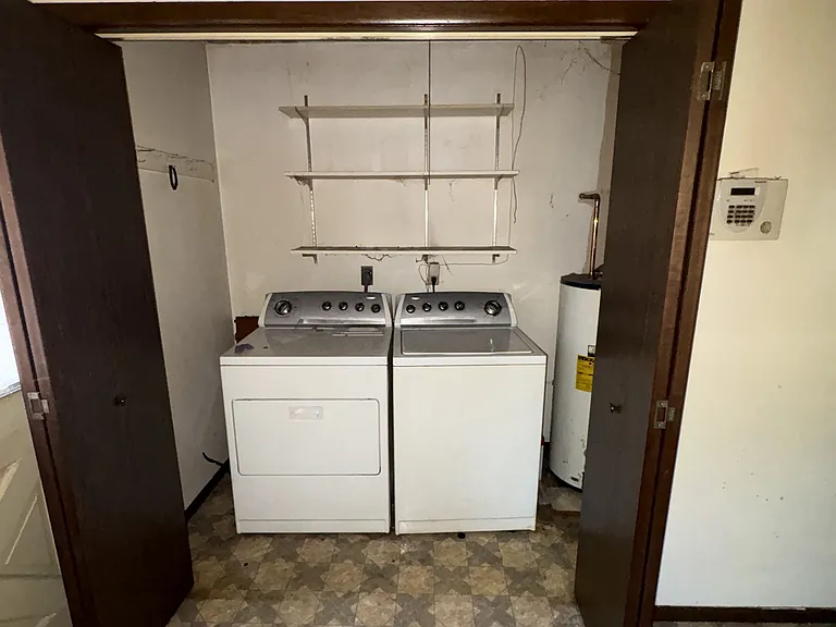 2148 N Church St — Photo 16