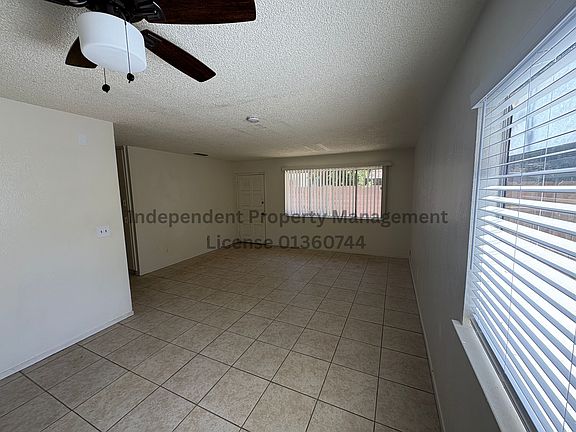 3rd image of 126 S O St APT C
