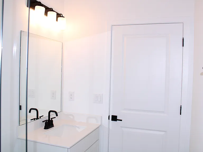 5186 SW 165th Street Rd — Photo 2