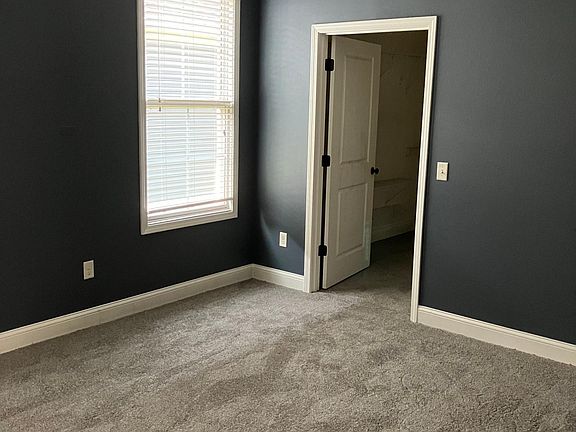 5th image of 2973 Walden Blvd