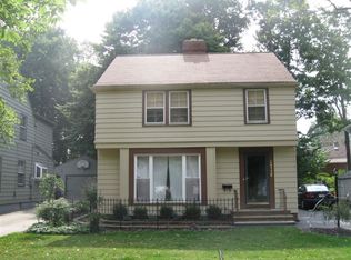 24112 E Groveland Rd, Beachwood, OH