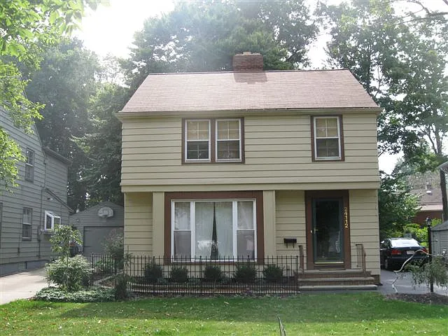 24112 E Groveland Rd photo 1