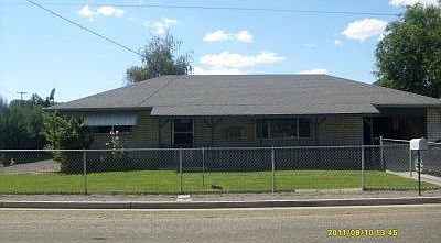 Well Maintained Home In Town