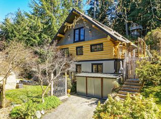 1253 Adams Rd, Bowen Island, BC V0N 1G2