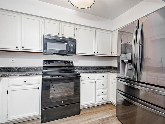 2nd image of 4612 NE Whispering Winds Dr #C
