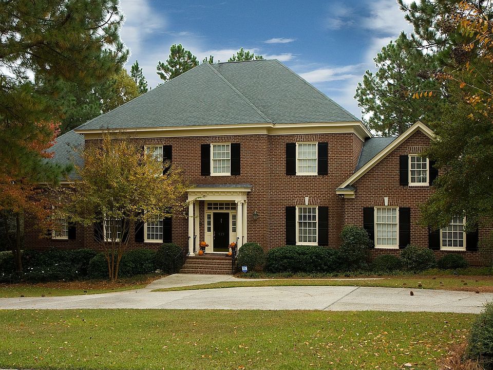 121 Hurlingham Drive